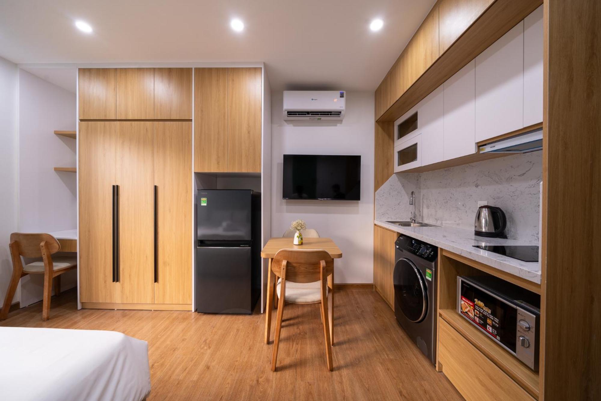 Moonlit Serviced Apartment Hanoi Buitenkant foto